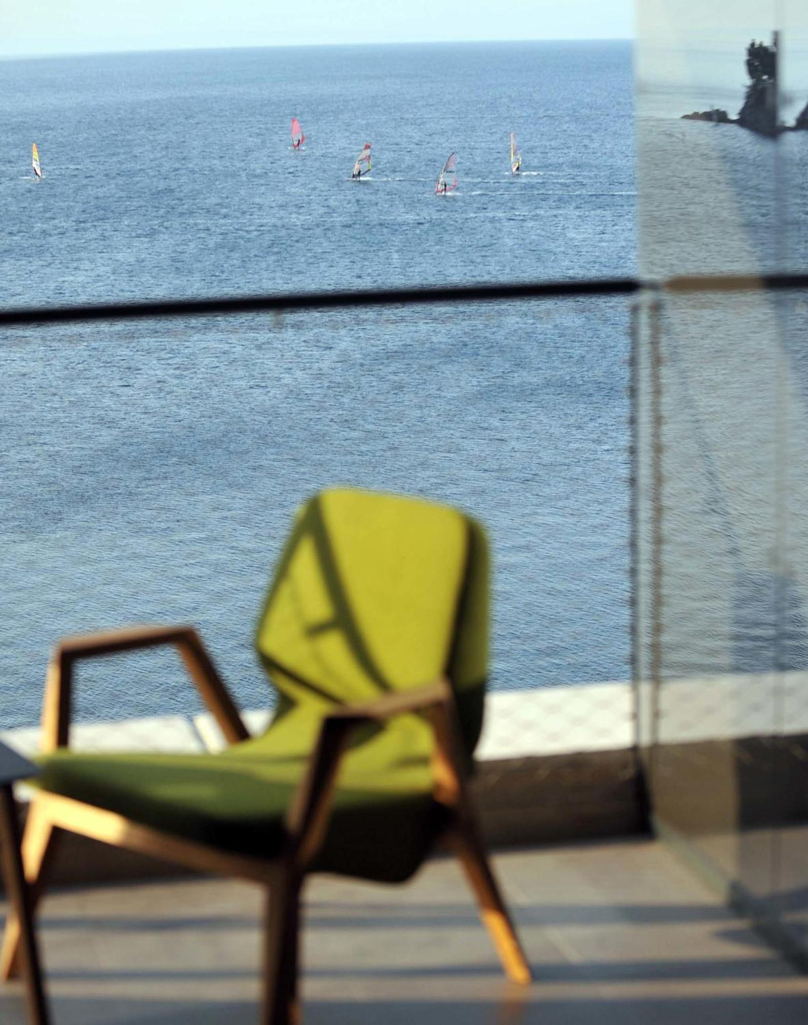 Boutique & Design Hotel Navis - Small Luxury Hotels Of The World Opatija Quarto foto A chair