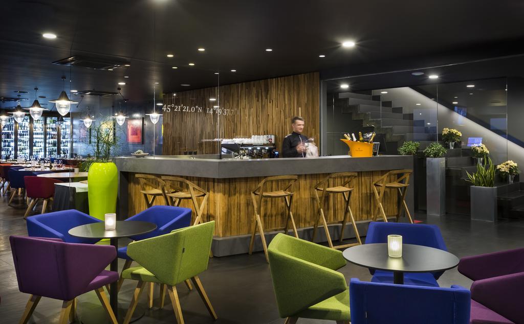 Boutique & Design Hotel Navis - Small Luxury Hotels Of The World Opatija Exterior foto The lounge at Oslo Airport, Gardermoen